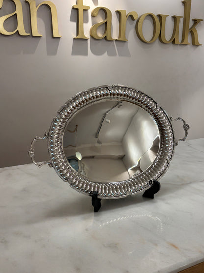Oval With Hands Service - English Model