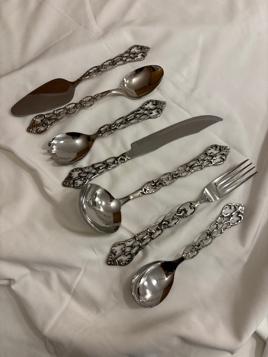 Serving Set Classic - Price Per Piece