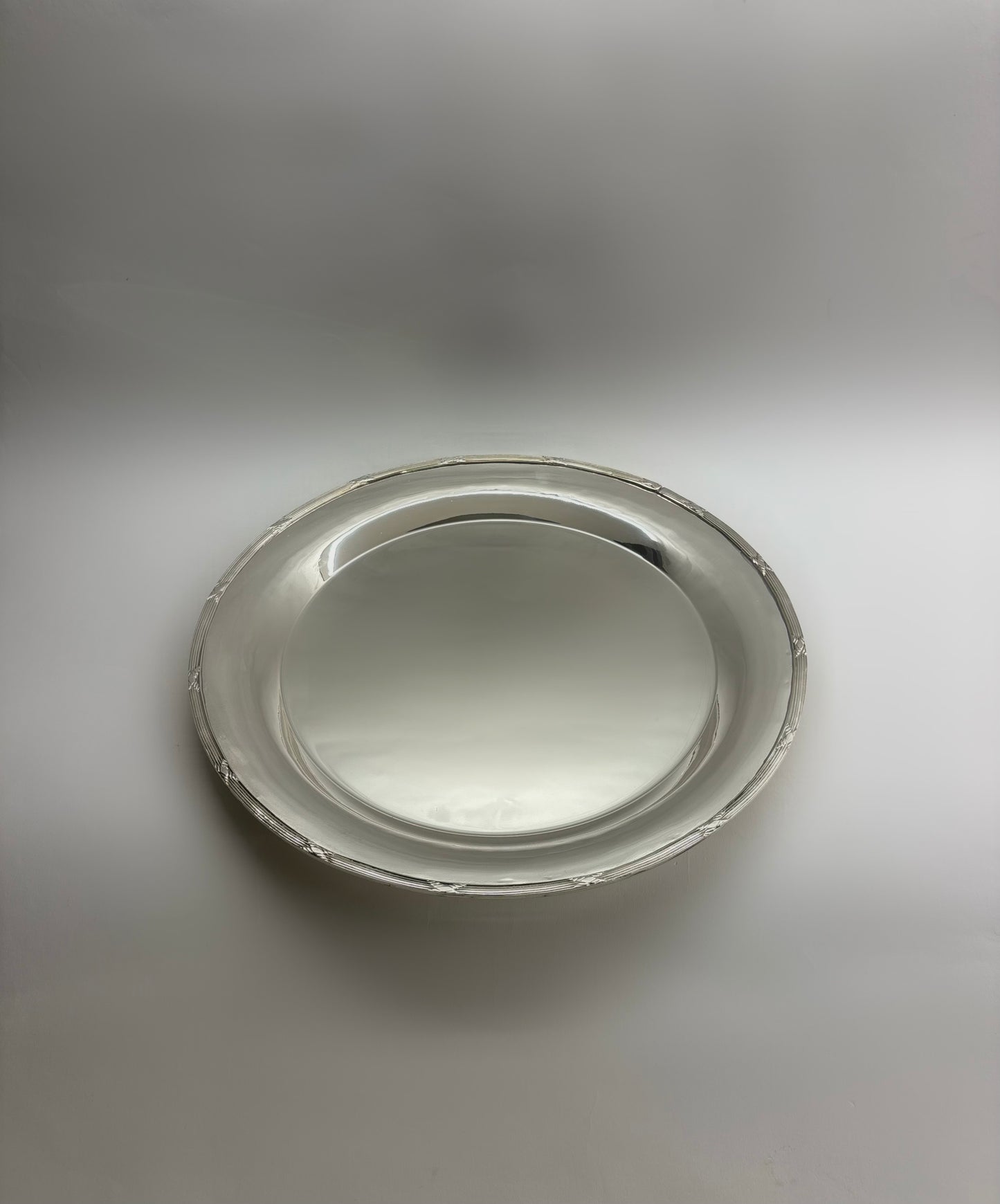Flat Round Service - Ruban Model