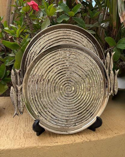 Round Linear Service with Fish Hands
