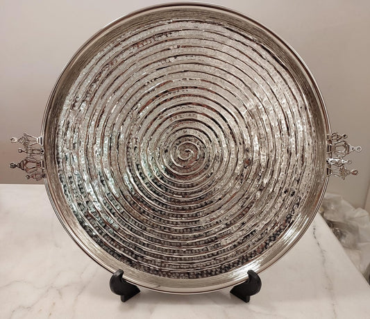 Round Linear Fanous Set