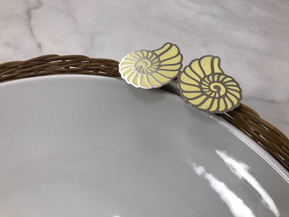 Beige Twins Snail Deep Round Porcelain Bamboo